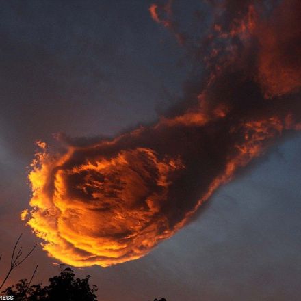 Incredible cloud formation above Portugal looks like hand of God
