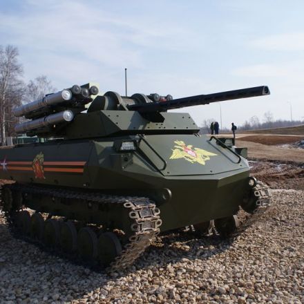 Russia's Drone Tank Looks Cool In Videos But...