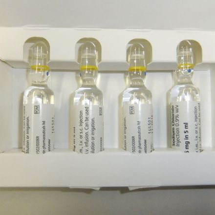 If pharmaceutical companies made cancer drug vials in smaller sizes, we'd save billions