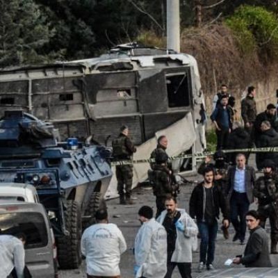 Diyarbakir: Bomb kills police in south-eastern Turkish city