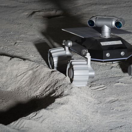 Five finalists will try to land a spacecraft on the Moon this year to win the Google Lunar X Prize