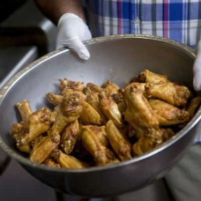 This Is How Many Chicken Wings Americans Will Eat During the Super Bowl