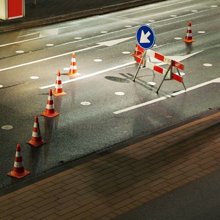 Why Self-Driving Cars *Can’t Even* With Construction Zones—And What They’ll Do Instead