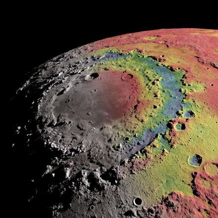 Research helps explain formation of ringed crater on the moon