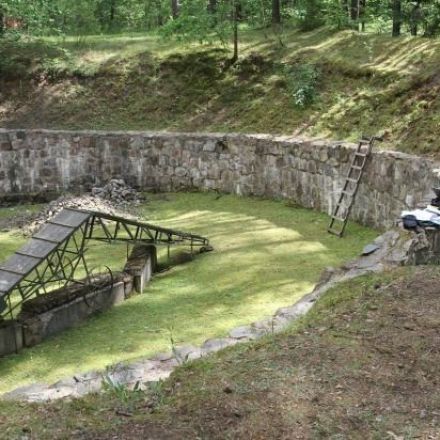Holocaust escape tunnel discovery a blow against deniers: “It was dug out by spoons. By people who were shackled around the ankles”