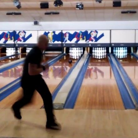 Bowler sets world record with fastest 300 game