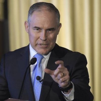 New EPA head Scott Pruitt's emails reveal close ties with fossil fuel interests