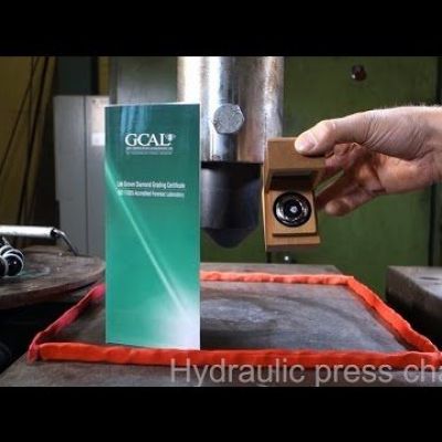Crushing diamond with hydraulic press