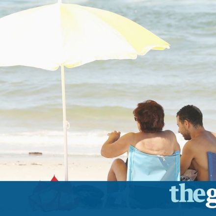 Australia Swelters in Heatwave and Argues about Energy Future
