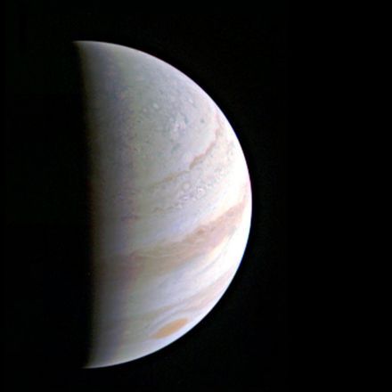 NASA's Juno Successfully Completes Jupiter Flyby