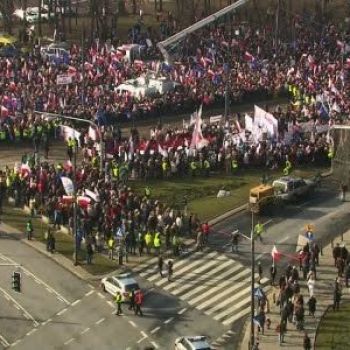 Warsaw Protest Draws Tens of Thousands