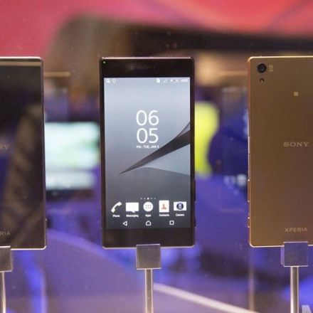 Sony patented a way for you to steal battery power from your friend's phone
