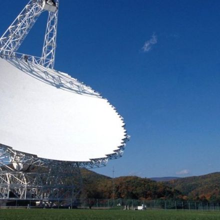 Dish to listen for ET around strange star