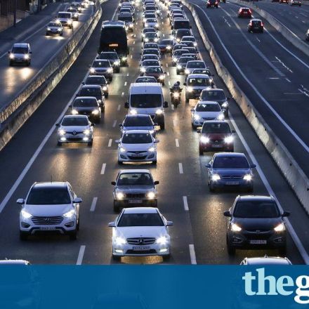 Madrid bans half of cars from roads to fight air pollution