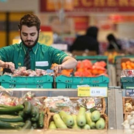 Supermarkets urged to create plastic-free aisle in every store