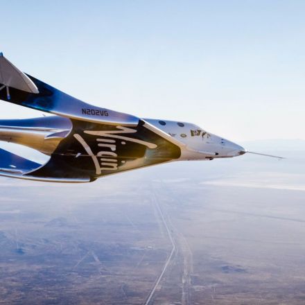 Virgin Galactic's new spaceship completes its first glide flight
