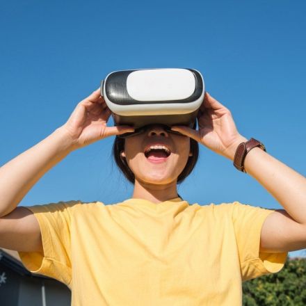 Researchers Want To Create Safe, Inclusive Virtual Reality Hangouts For Teens