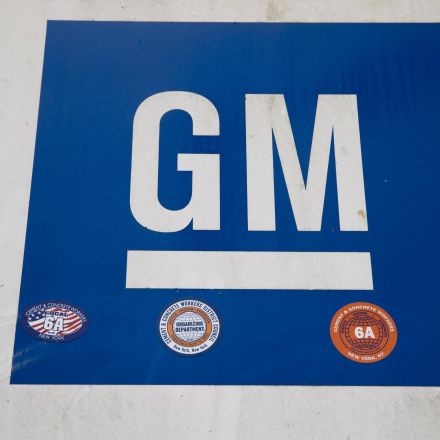Hobbled by chip, other shortages, GM profit slides 40% in Q2