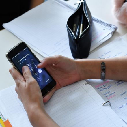 France bans smartphones in schools
