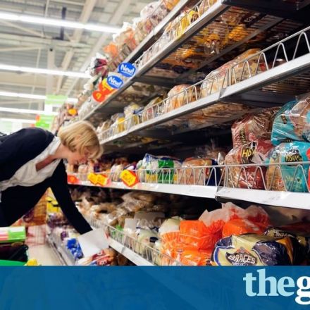 Supermarkets must stop using plastic packaging, says former Asda boss