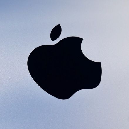 Apple could force a 111-year-old fruit company to change its apple logo