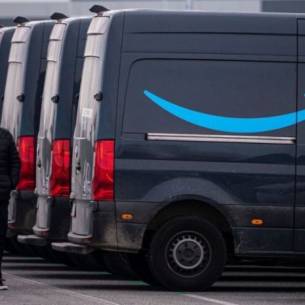 A former Amazon delivery contractor is suing the tech giant, saying its performance metrics made it impossible for her to turn a profit