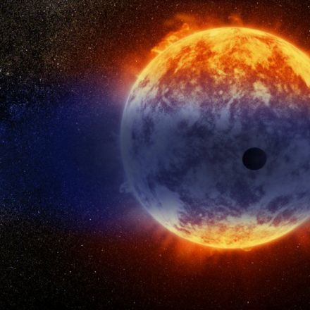 Hubble finds far-away planet vanishing at record speed
