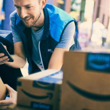 Amazon accused of stealing tips from delivery drivers