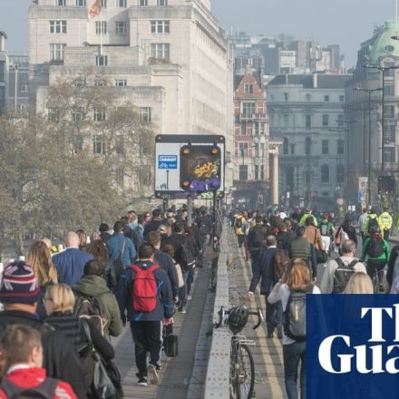 Much shorter working weeks needed to tackle climate crisis – study