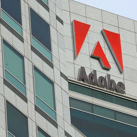 Adobe Warns Using Old Creative Cloud Apps Might Get You in Trouble With the Copyright Cops