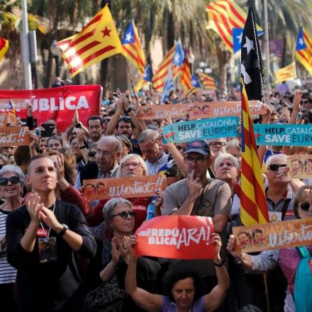 Catalan parliament votes to split from Spain