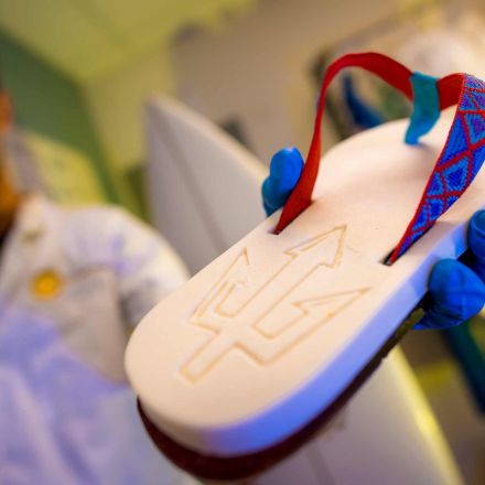 Scientists produce footwear in the world from algae.