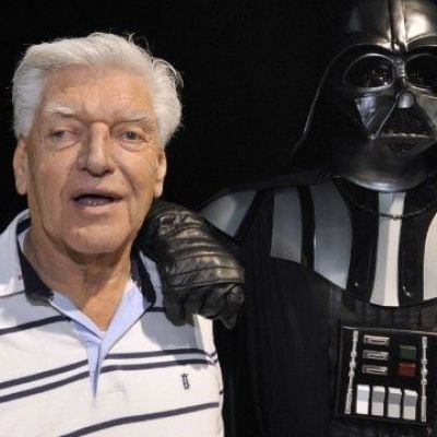David Prowse, the original Darth Vader, dies aged 85
