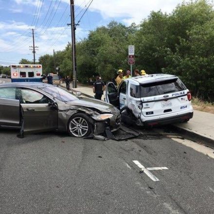 Tesla in Autopilot mode crashes into parked Laguna Beach police cruiser