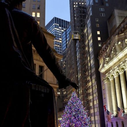 Dow soars over 1,000 points as stocks bounce back from Christmas Eve meltdown