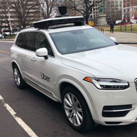 Uber ditches effort to develop own self-driving car