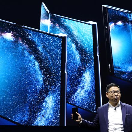 Huawei breaks price ceiling with $2,600 folding 5G smartphone