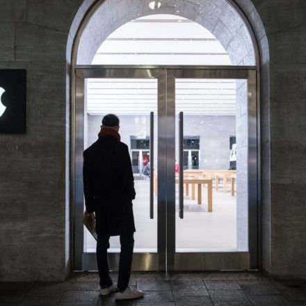 Apple Just Sold $14 Billion in Bonds to Buy Back Stock. What It Means for Investors.