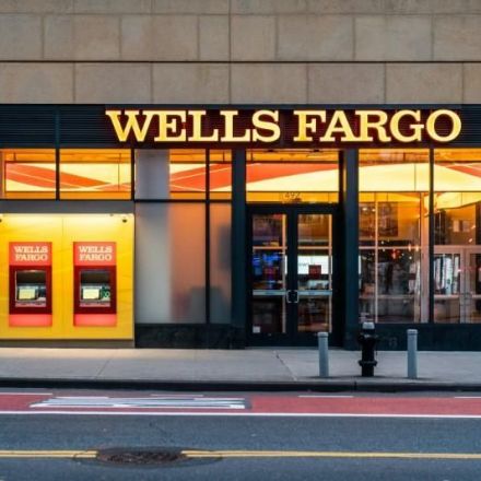 Wells Fargo stops giving loans to most independent car dealerships