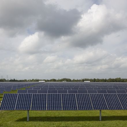 Florida utility to close natural gas plants, build massive solar-powered battery