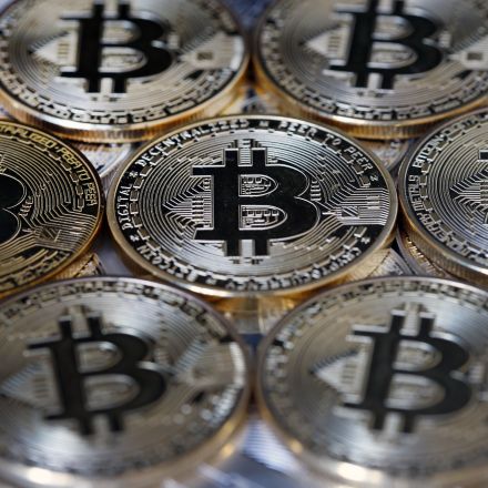 Stocks Are Tumbling, But Bitcoin Is Up 30% In One Week