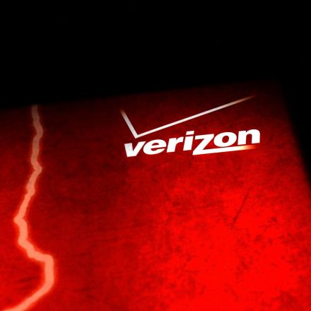 Verizon throttling firefighters may have violated FCC rule, Democrats say