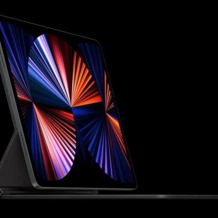 Apple explains why it hasn't added a touchscreen or Face ID to the Mac
