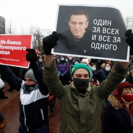 Police round up more than 350 at Russia protests backing jailed Kremlin foe Navalny