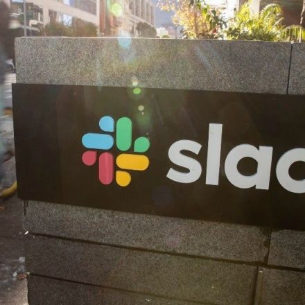 Slack expands direct messaging to users at other companies