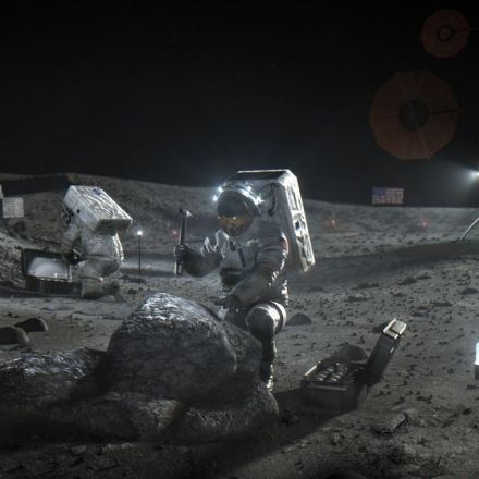 NASA still targeting moon's south pole for 2024 crew landing