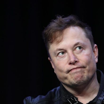 Elon Musk Frantically Warns Employees of Potential SpaceX Bankruptcy