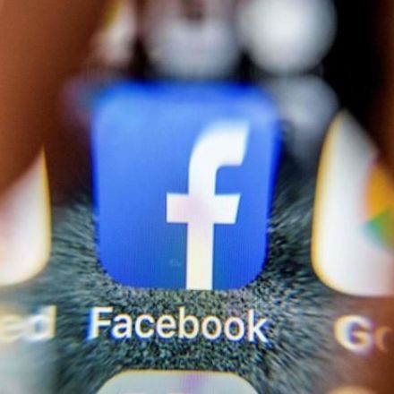 Facebook risks millions of dollars in FTC fines over data crisis