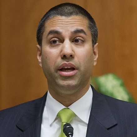 Internet businesses ask U.S. to keep net neutrality rules