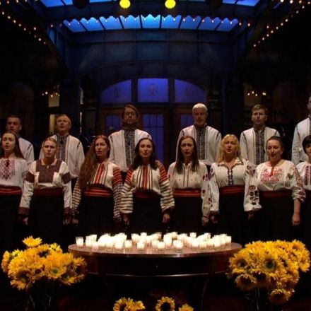 'SNL' returns from hiatus with a powerful tribute to Ukraine